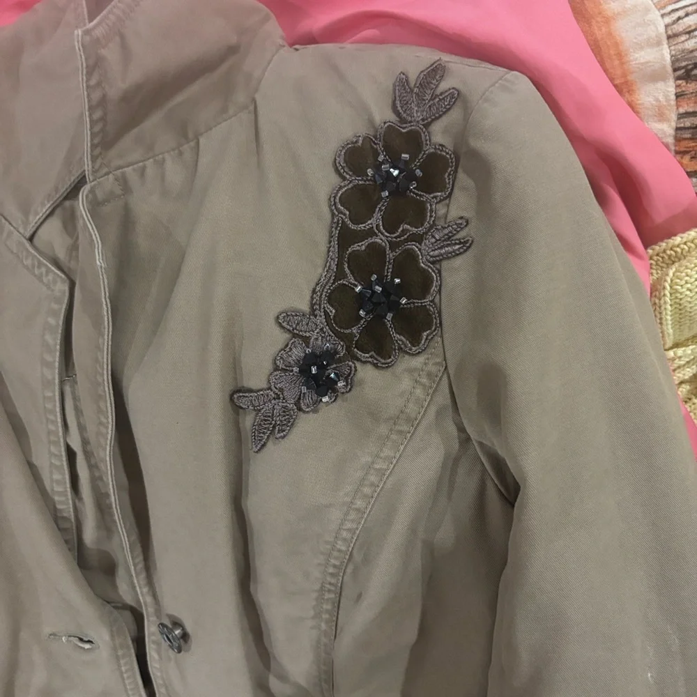 Buffalo David Bitton Tan Blazer with Floral Embroidery - Picture 4 of 14